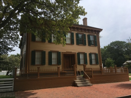 Lincoln Home3